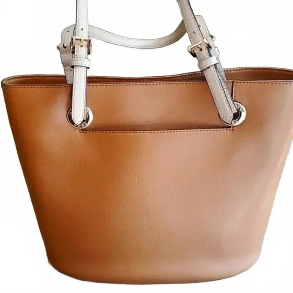 NWOT MICHAEL KORS Camel/Tan Jet Set Medium Tote w/6 pockets - Picture 2 of 9